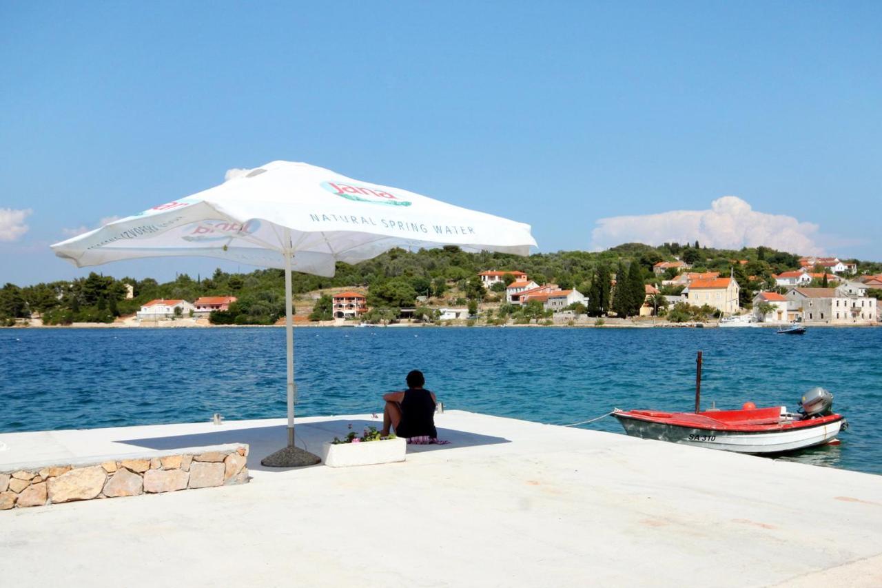 Apartments By The Sea Luka, Dugi Otok - 8182 Exteriör bild